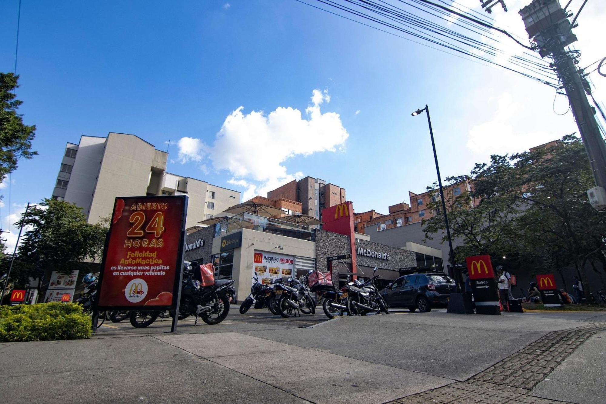 公寓 Ed Santo Tomas Laureles Medellín