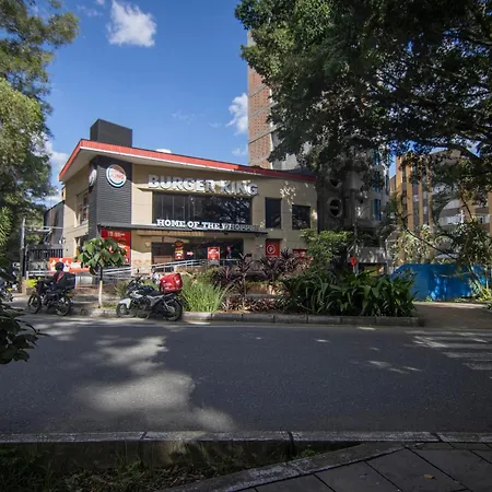 Ed Santo Tomas Laureles Medellin Medellín Exterior photo