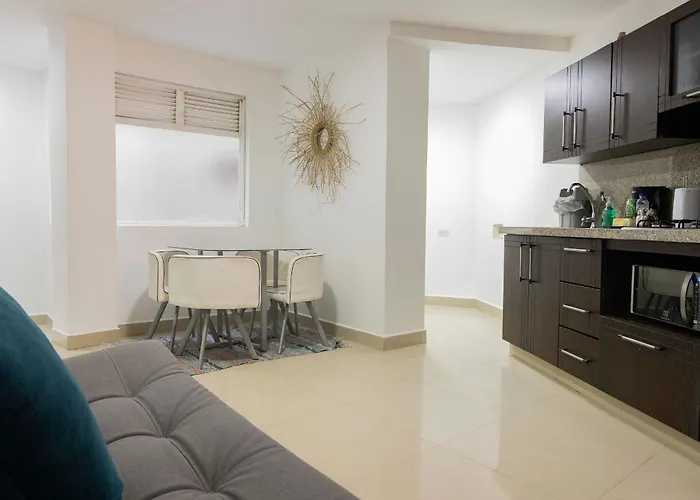Ed Santo Tomas Laureles Medellin