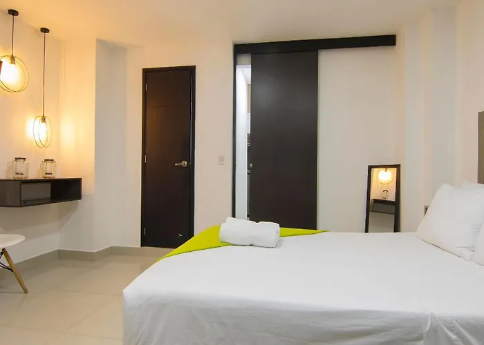 Ed Santo Tomas Laureles Medellin