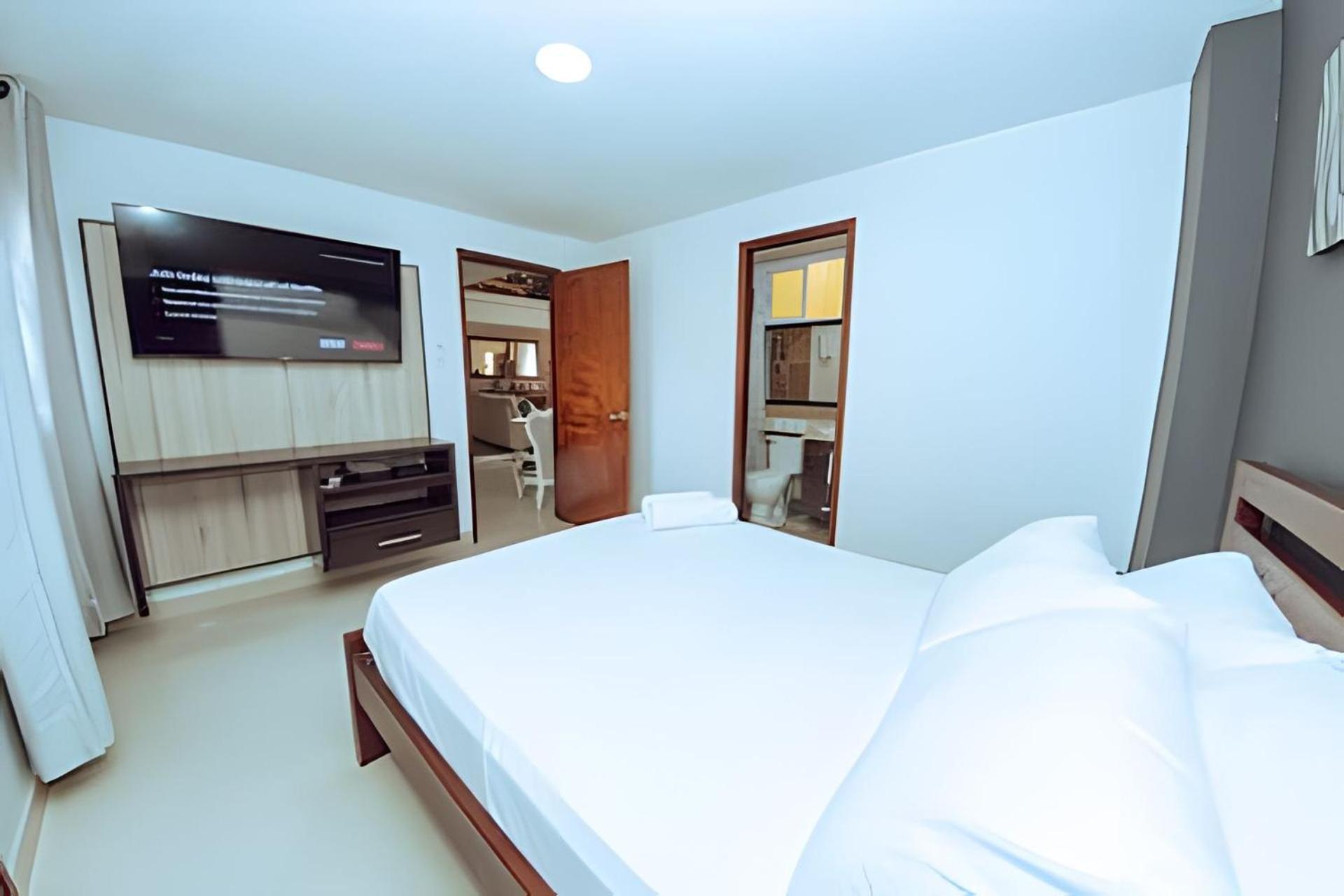 Apartment Ed Santo Tomas Laureles Medellin *