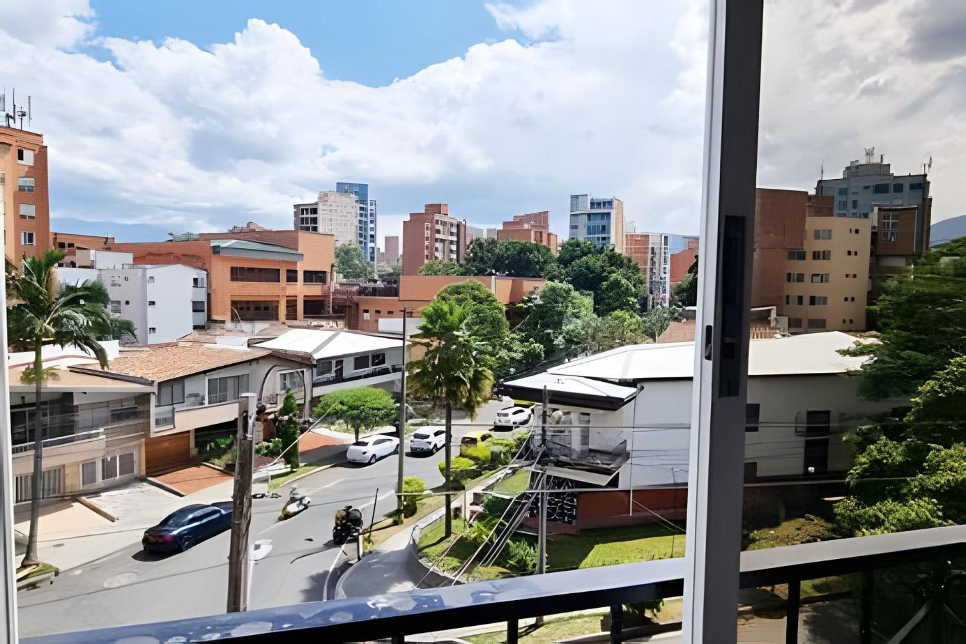 Ed Santo Tomas Laureles Medellin
