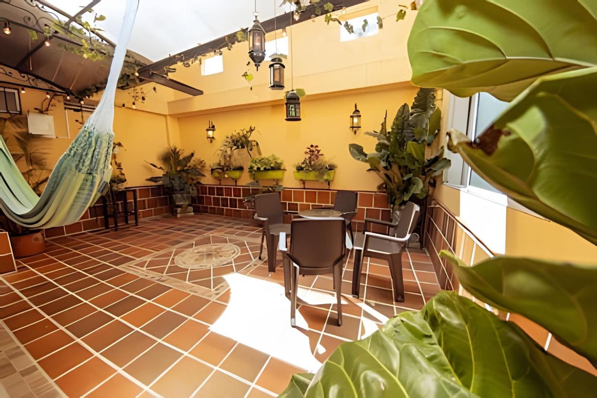 Ed Santo Tomas Laureles Medellin * Medellin