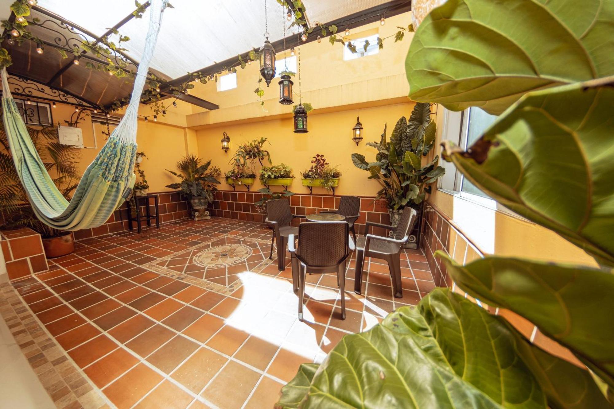 Ed Santo Tomas Laureles Medellin Medellin