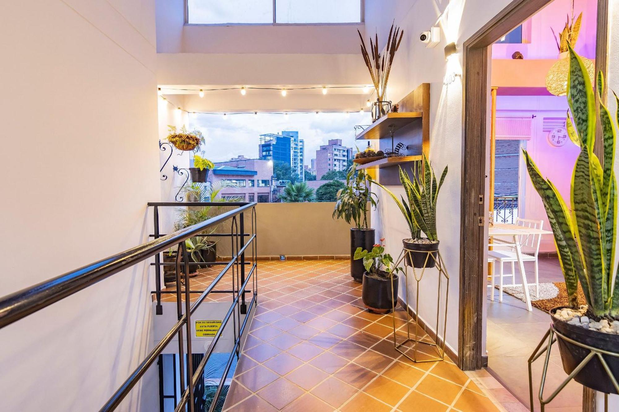 Apartment Ed Santo Tomas Laureles Medellin *