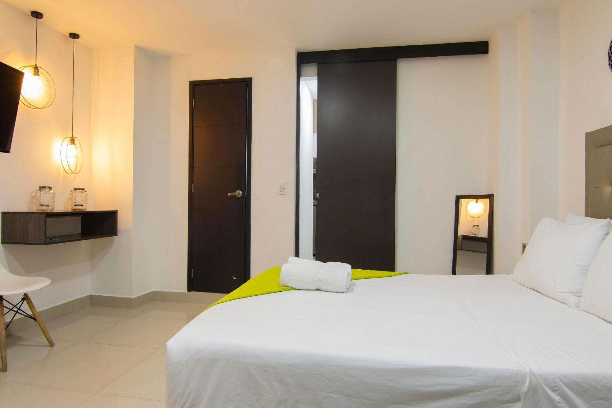 Ed Santo Tomas Laureles Medellin Apartment *