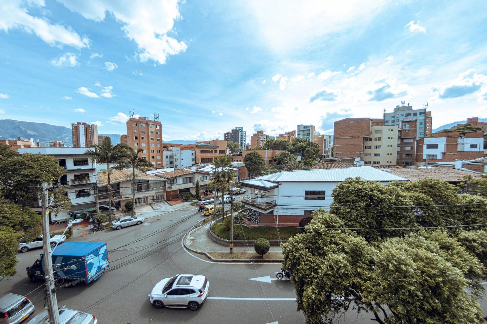 Ed Santo Tomas Laureles Medellin